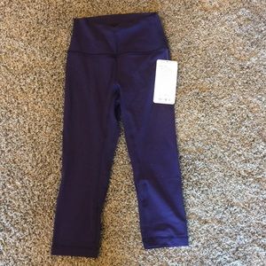 NWT lululemon align crops sz4